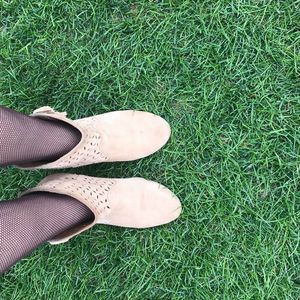 Meet your Posher, Brenda